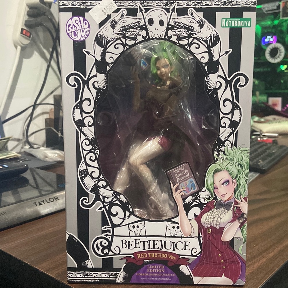 Red tuxedo sexy Beetlejuice Statue
